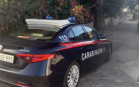 Lite per sigarette si trasforma in accoltellamento: arrestato un 27enne
