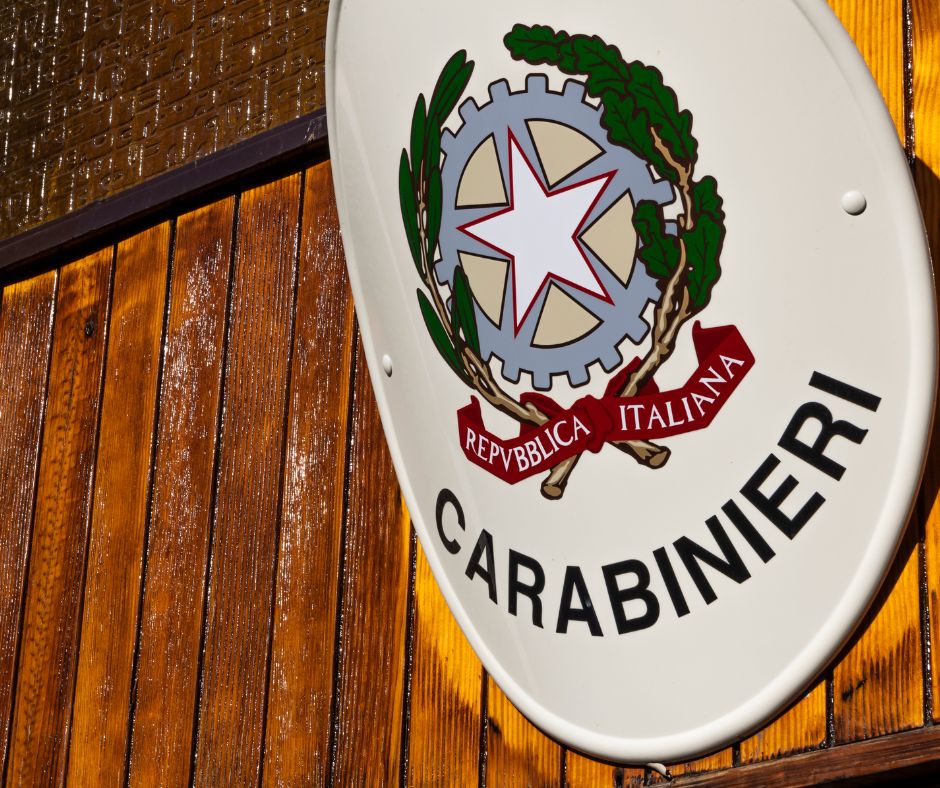 Viola il divieto di avvicinamento alla figlia: arrestato