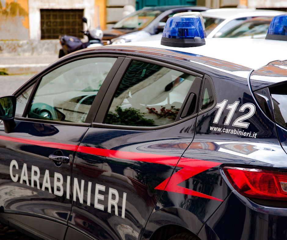 Cacciavite durante il controllo: denunciato 30enne
