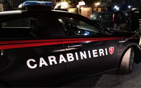 Due uomini denunciati per un furto da 300 euro