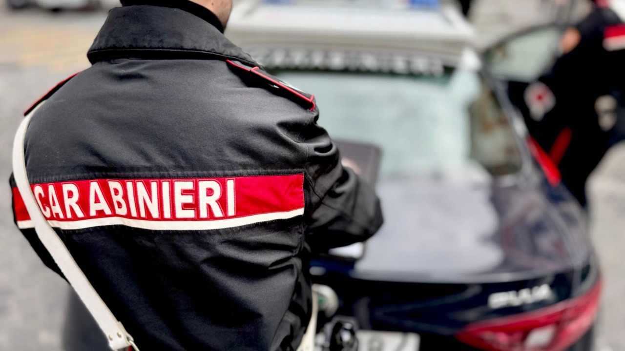 Due coltelli sequestrati al tribunale, denunciato un 73enne