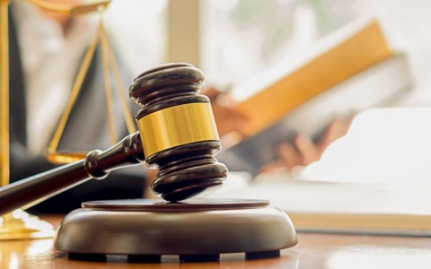 Cremona: diminuiscono le cause pendenti, ma rallenta lo smaltimento