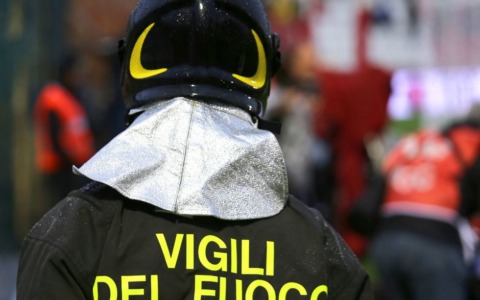 Fiamme in un appartamento a Pizzighettone: due evacuati